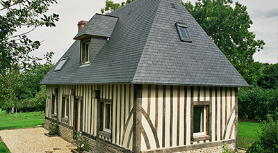 Petite longère réalisée dans le bocage 