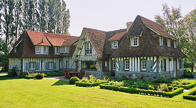 Construction d’une maison en matériaux anciens dans le Calvados