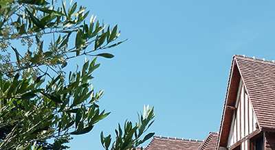 Longère en L avec aile de geai, construite dans Deauville.