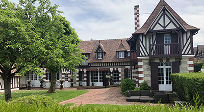 Restauration complète de 2 villas classées remarquable et transformées en hôtel de charme à Deauville.