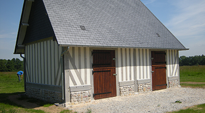 Dépendance pour boxes à chevaux en Normandie