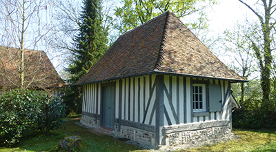 Construction d’un ensemble de petites annexes en matériaux anciens